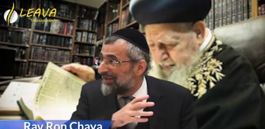 Rav Ovadia Yossef : Les pleurs du Rav qui transpercent le coeur