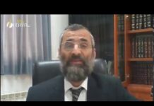 Avoir des relations intimes dans une chambre où se trouve une Mézouza ?