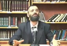 Une ÂME errante dans le corps d’une petite fille : DIBOUK …