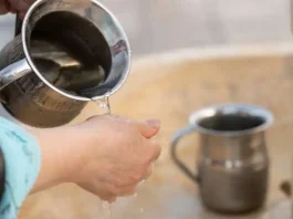 Répondre AMEN après que la personne se soit séchée les mains ?